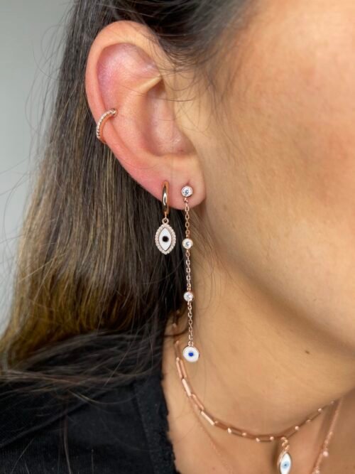 Alternative view of עגיל בודד ארוך זרקונים ועין לבנה נופלת