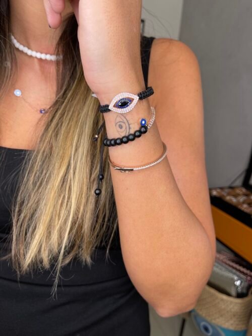 Alternative view of צמיד חוט שחור עם עין כחולה חלולה