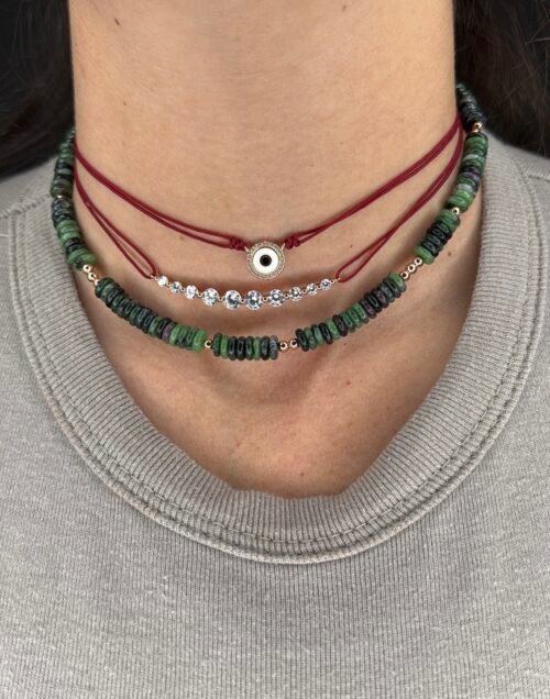 Alternative view of שרשרת קולר חוט בורדו עם עין עגולה