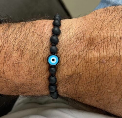 Alternative view of צמיד גבר חרוזים שחורים עם עין עיגול טורקיז משובצת