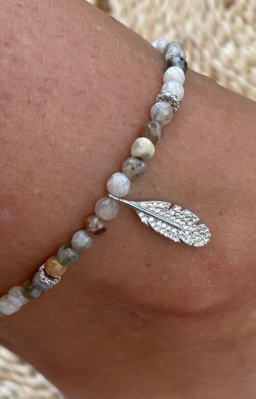 צמיד רגל חרוזים בשילוב נוצה