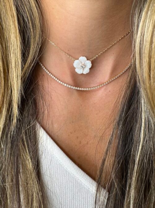 Alternative view of שרשרת פרח פנינה