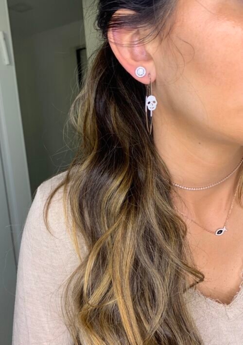 Alternative view of עגילי חישוק עם גולגולות