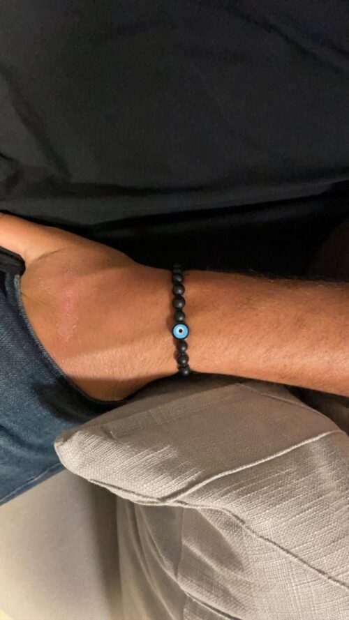 Alternative view of צמיד חרוזים שחורים עם עין עיגול טורקיז