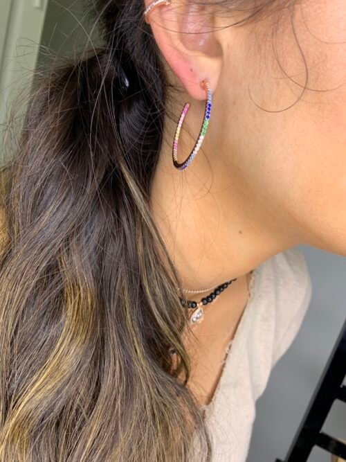 Alternative view of עגילי חישוק בינוני צבעוני