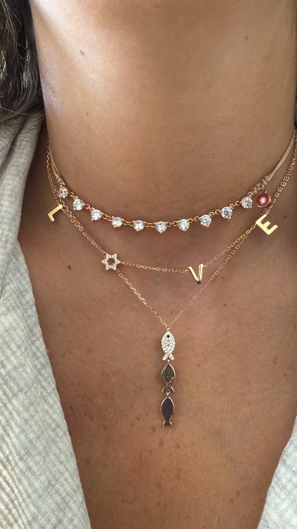 שרשרת חוט עם זרקונים ועין אדומה – תמונה 2