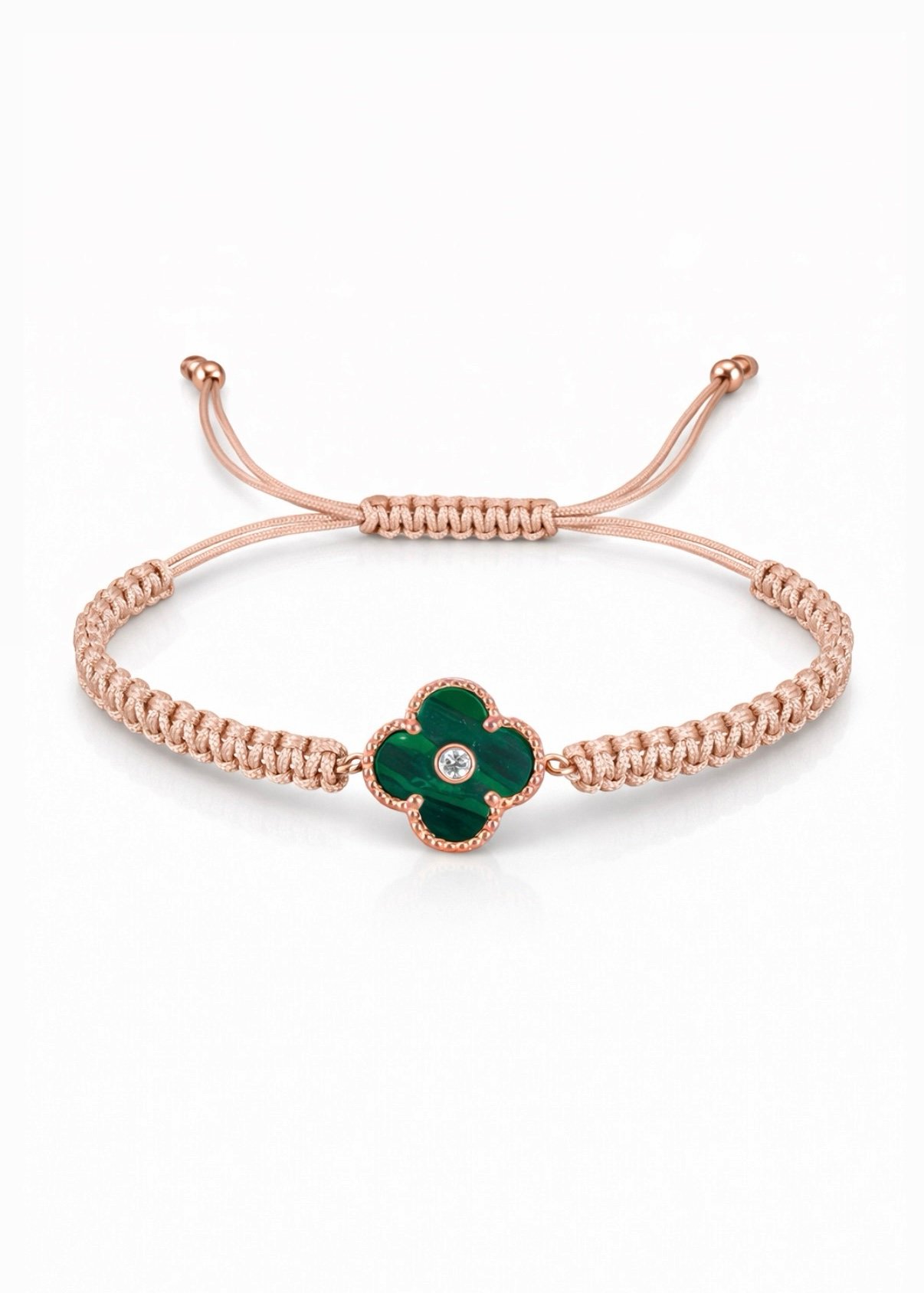 צמיד חוט טבעי עם תלתן ירוק מלכית