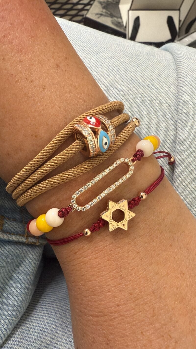 ⁦צמיד חוט קאמל מתלפף עם חרוז עין⁩ – תמונה ⁦3⁩
