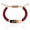 צמיד חרוזים בורדו עם פלטה LOVE