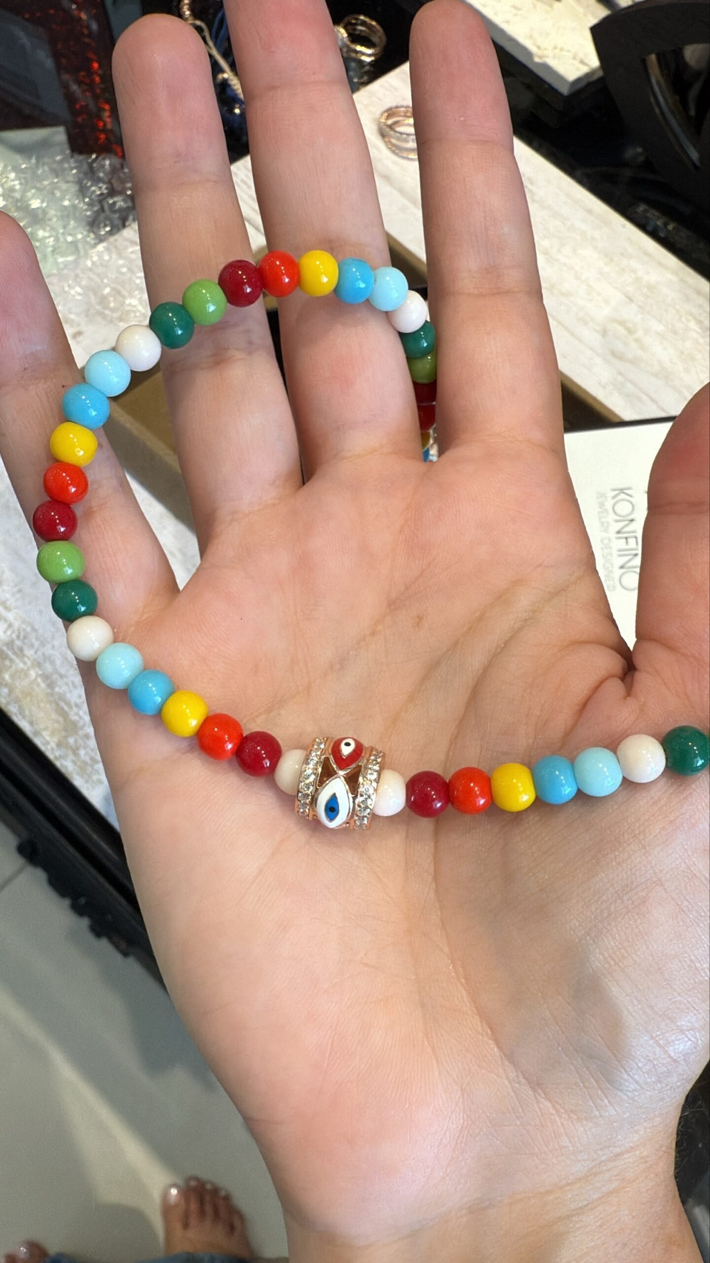 שרשרת חרוזים צבעוניים עם חרוז עין – תמונה 3