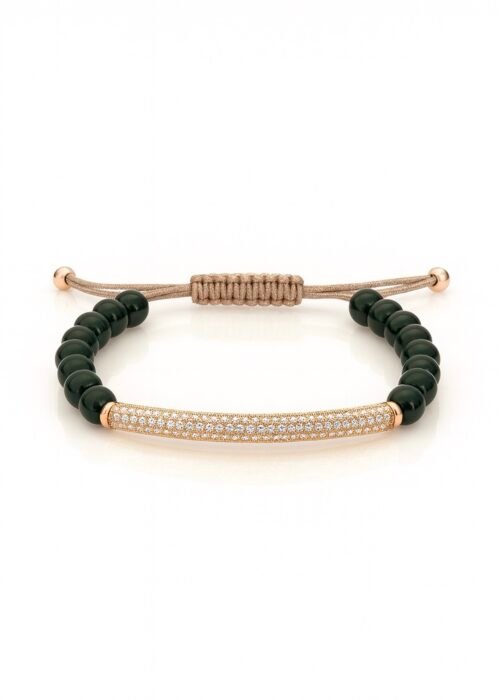 צמיד חרוזים ירוק כהה עם פלטה משובצת