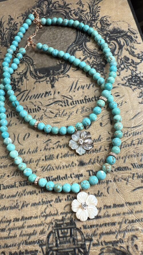 Alternative view of שרשרת חרוזים טורקיז בשילוב פרח פנינה