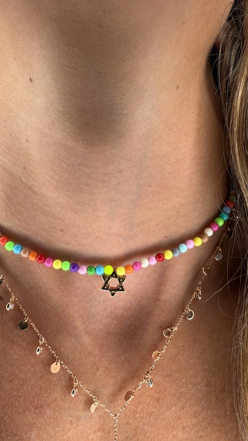 ⁦שרשרת חרוזים צבעוניים עם מגן דוד שמע ישראל⁩ – תמונה ⁦5⁩