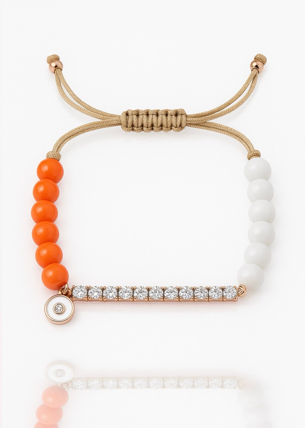 צמיד חרוזים לבן כתום עם פלטה משובצת