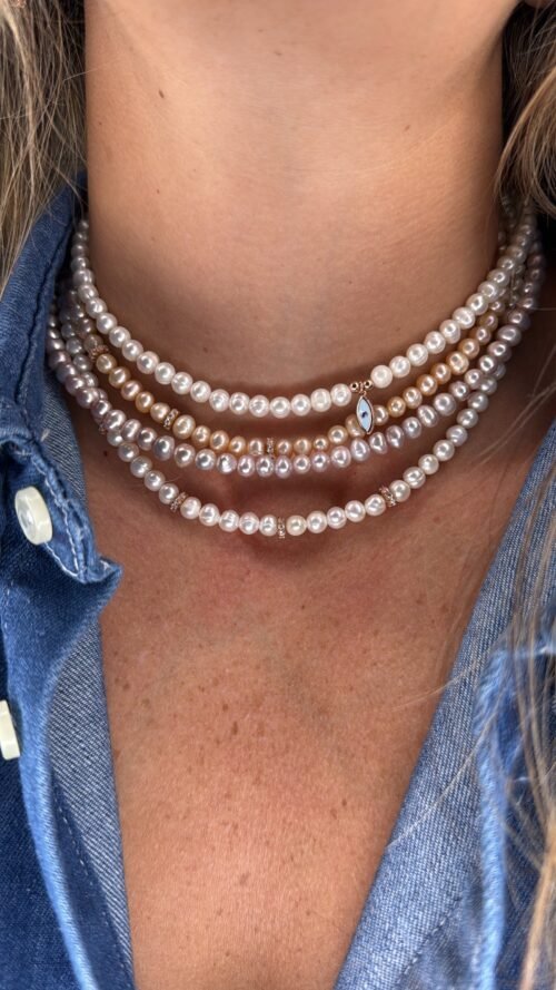 Alternative view of שרשרת פנינים עם עין קטנה נופלת