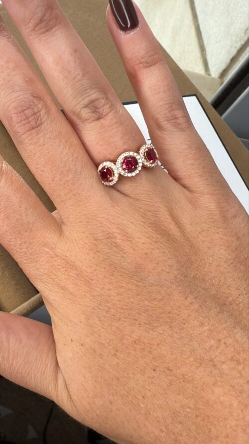 Alternative view of טבעת רובי עיגולים